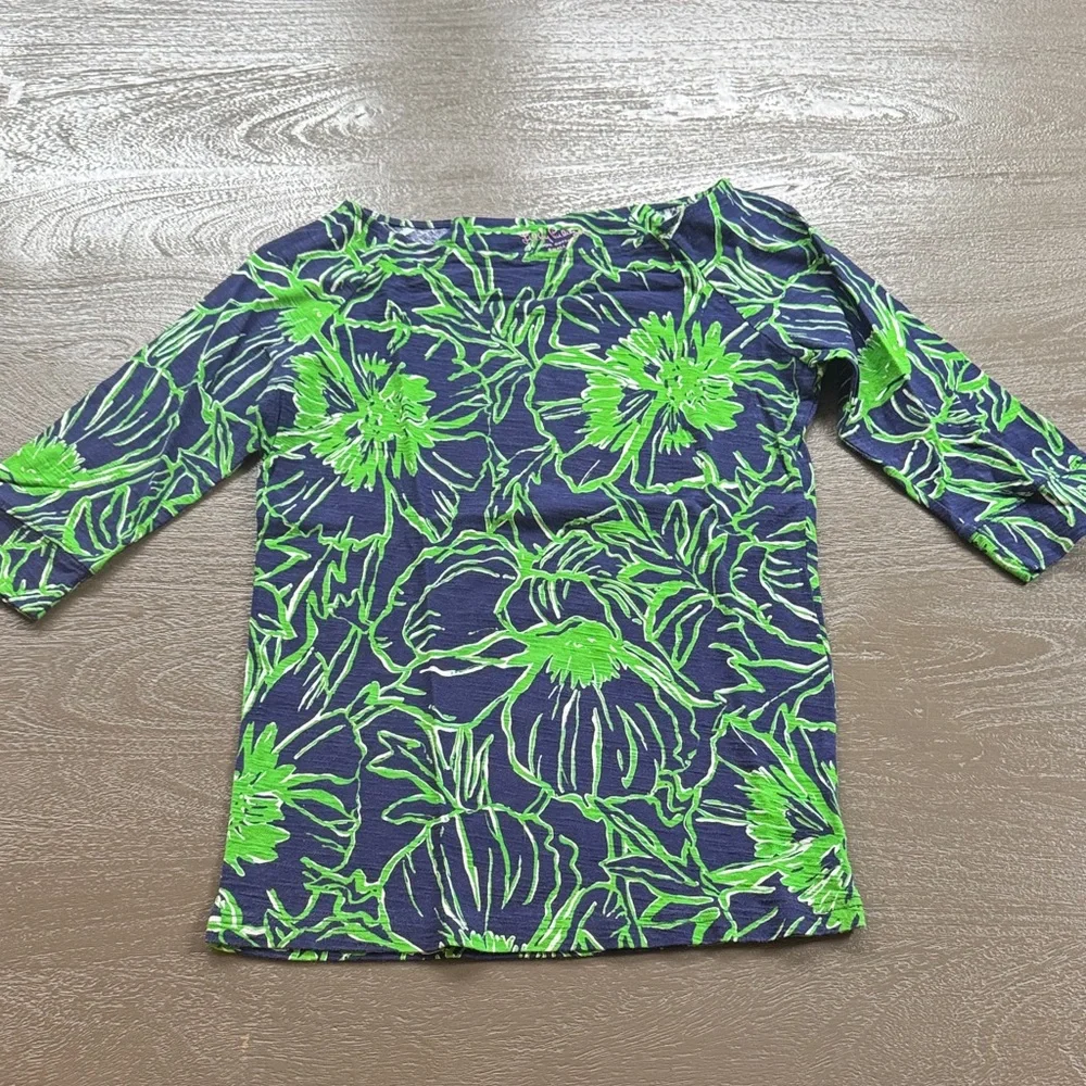 Lilly Pulitzer Boatneck Slub Cotton Floral Print Shirt, size S, like new - Picture 1 of 4